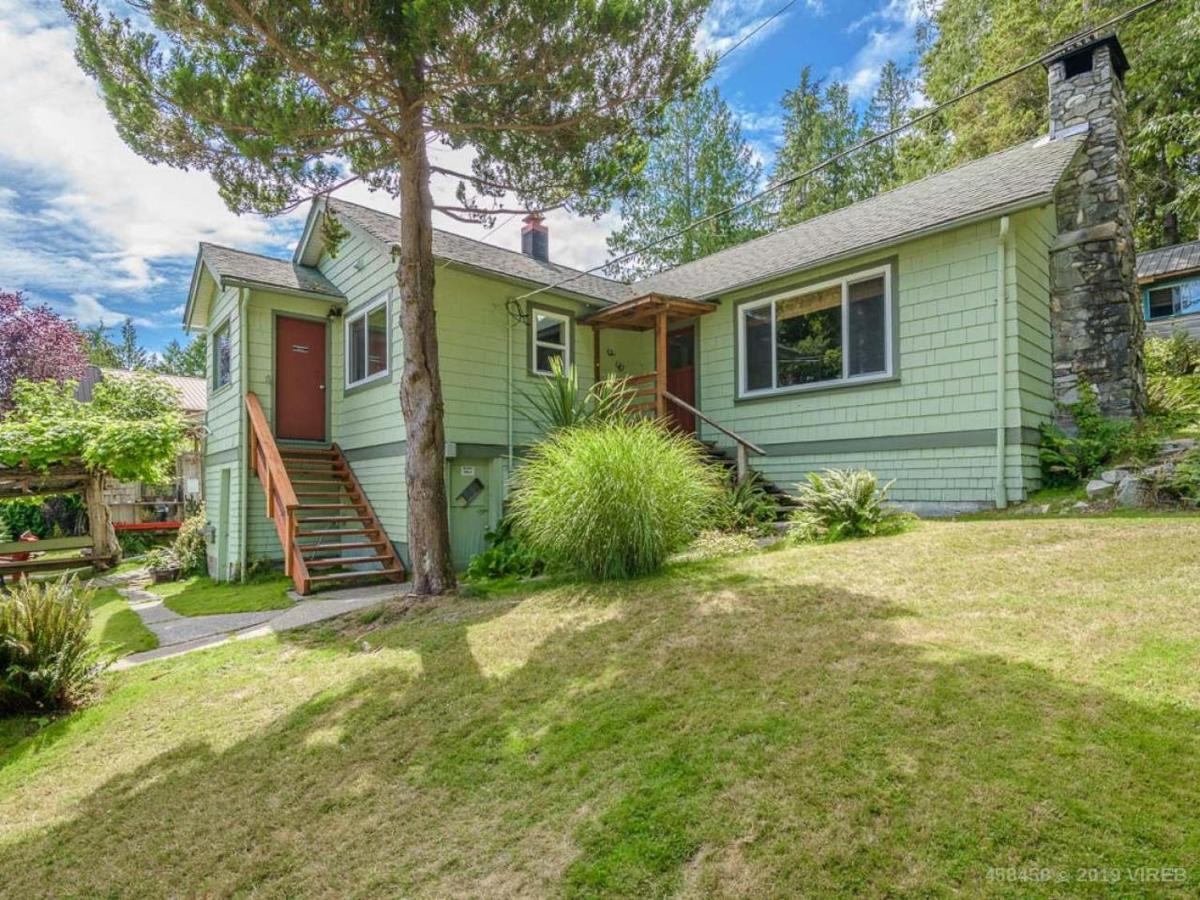 Woods End Landing 호텔 Bamfield 외부 사진