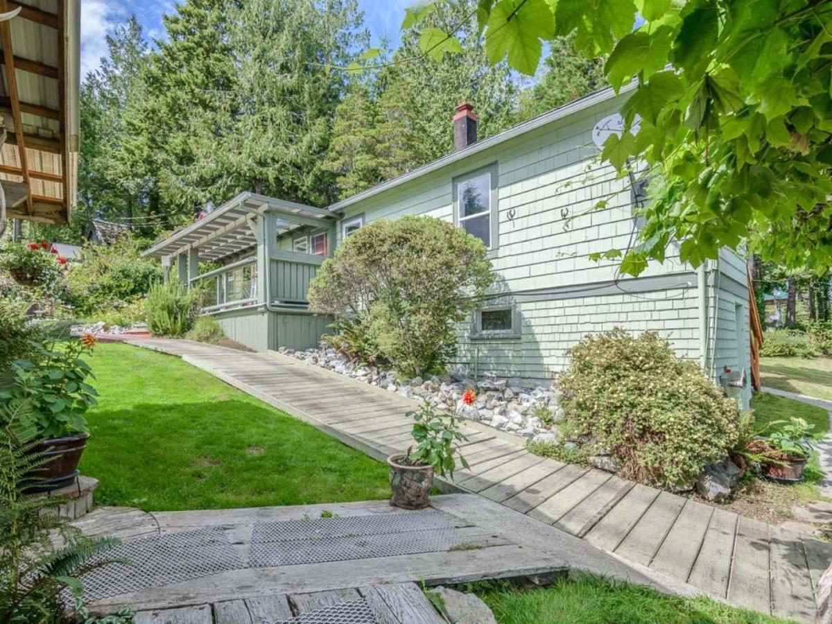 Woods End Landing 호텔 Bamfield 외부 사진