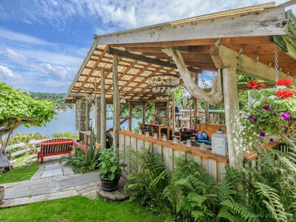 Woods End Landing 호텔 Bamfield 외부 사진