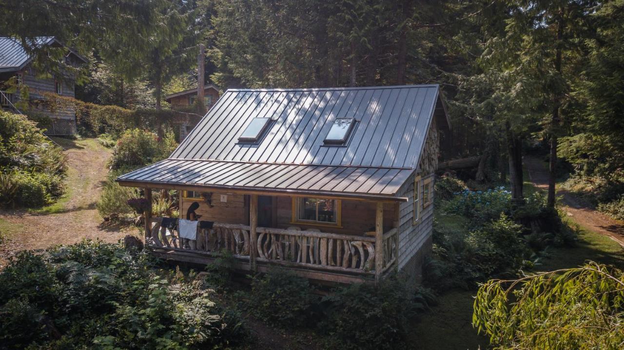 Woods End Landing 호텔 Bamfield 외부 사진