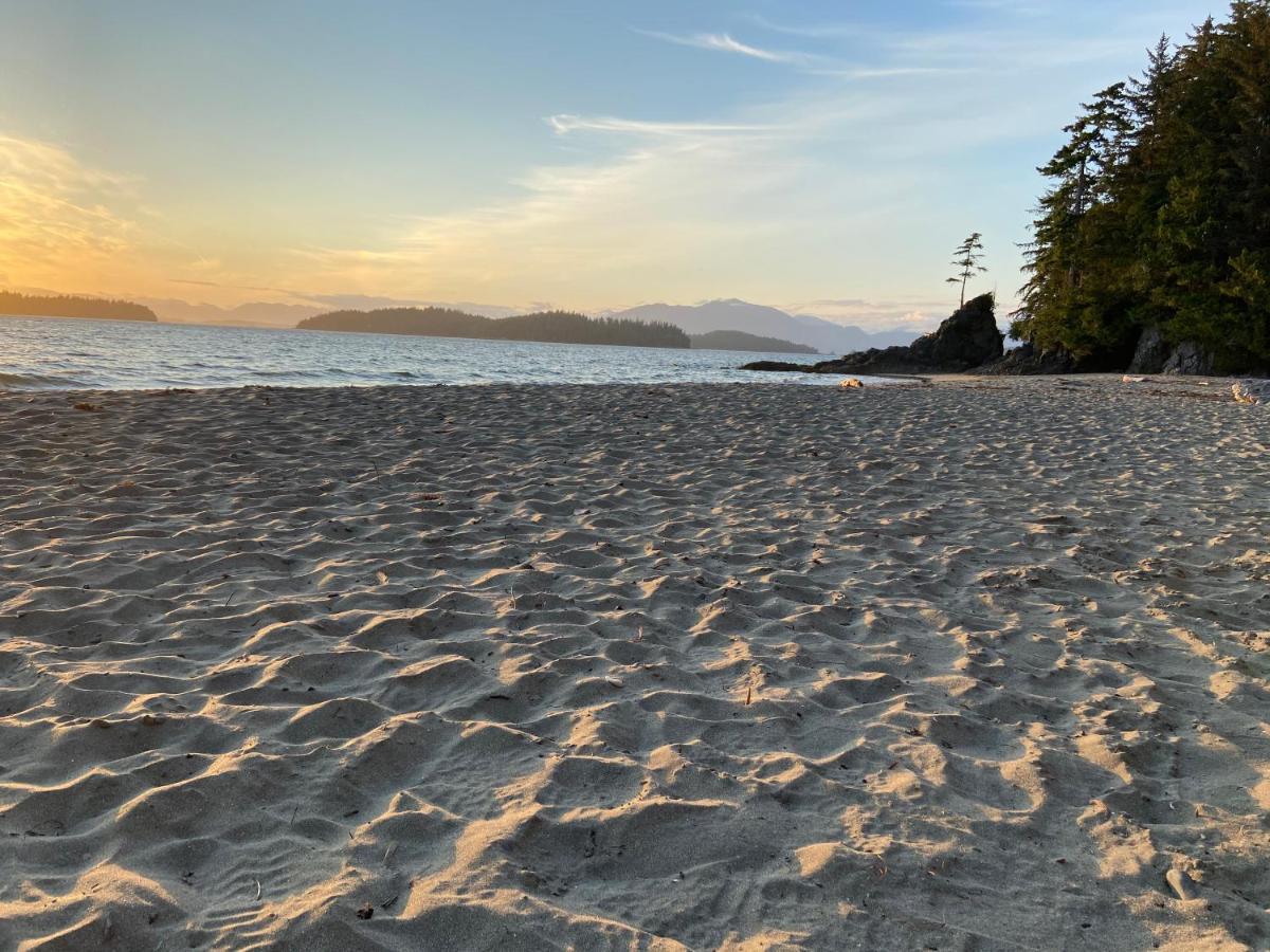 Woods End Landing 호텔 Bamfield 외부 사진